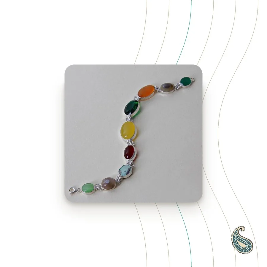 Bracciale in argento con pietre naturali
